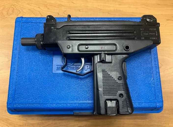 IMI Uzi Pistol